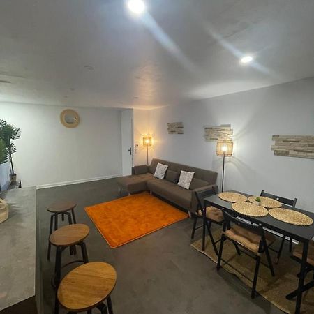 Superbe Appartement Avec Boxe Proche De Paris 塞纳河畔皮埃尔菲特 外观 照片